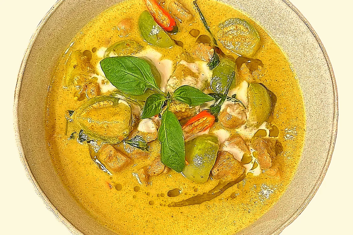 Curry menu category at Towerhill Thai Restaurant and Cafe in Frankston South, Melbourne